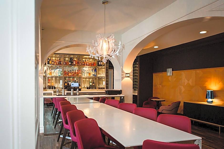 The Sire Hotel Lexington, Tapestry Collection by Hilton