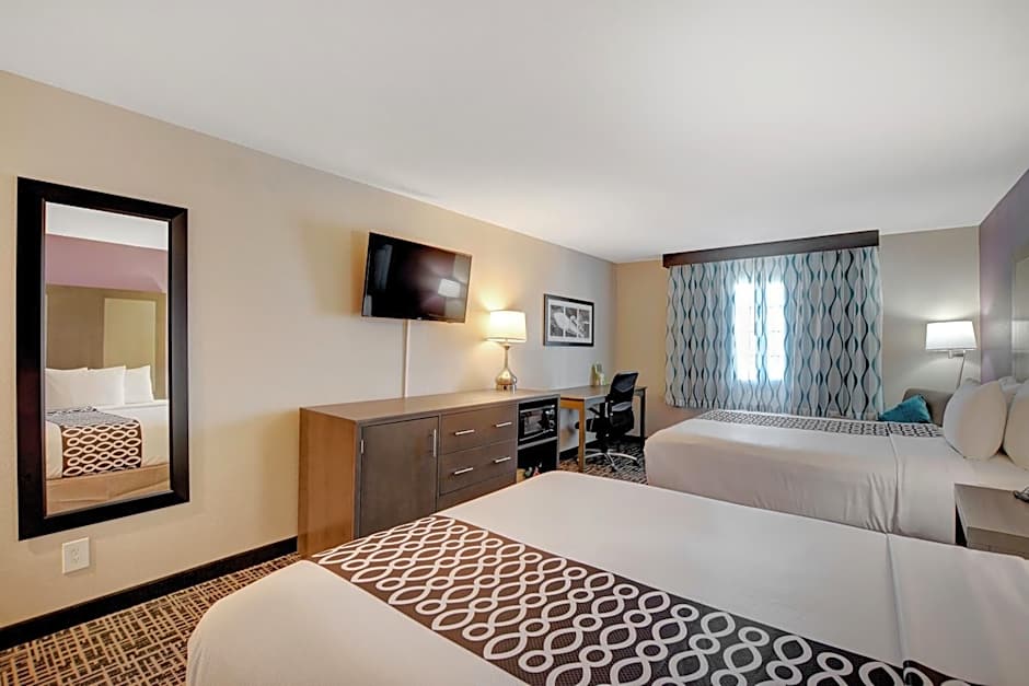 La Quinta Inn & Suites by Wyndham Las Vegas Nellis