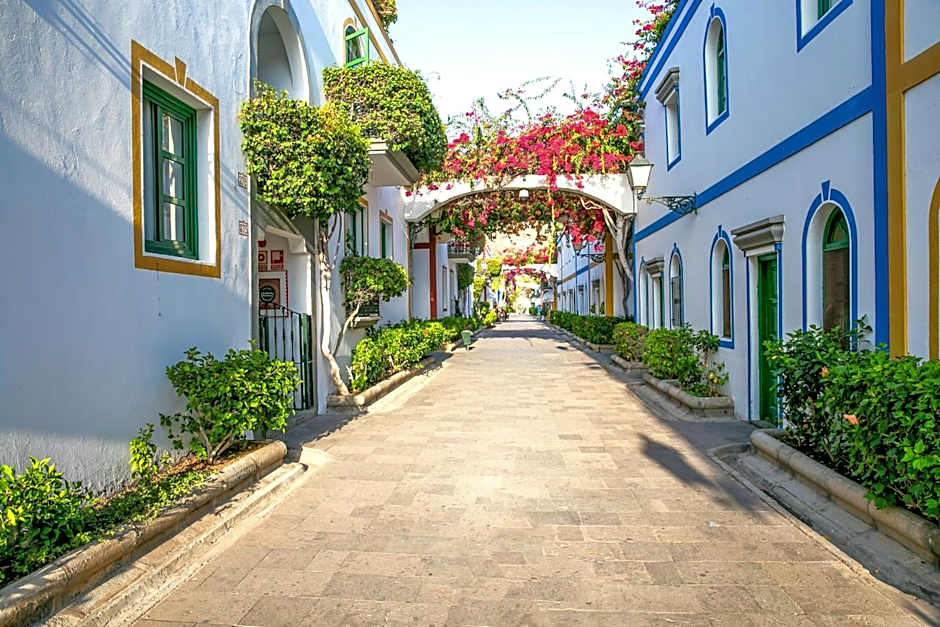 Apartamentos LIVVO Puerto de Mogan