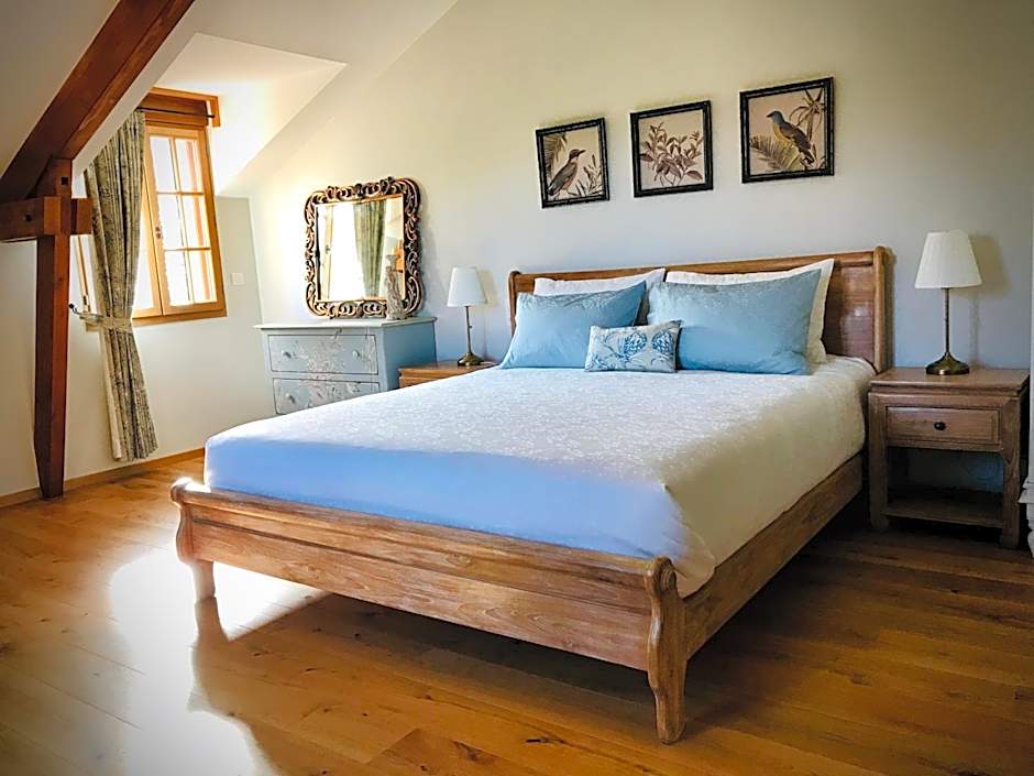Les Cèdres du Linard, Chambres d'Hôtes B&B Near Lascaux, Montignac, Sarlat-la-Canéda, Dordogne