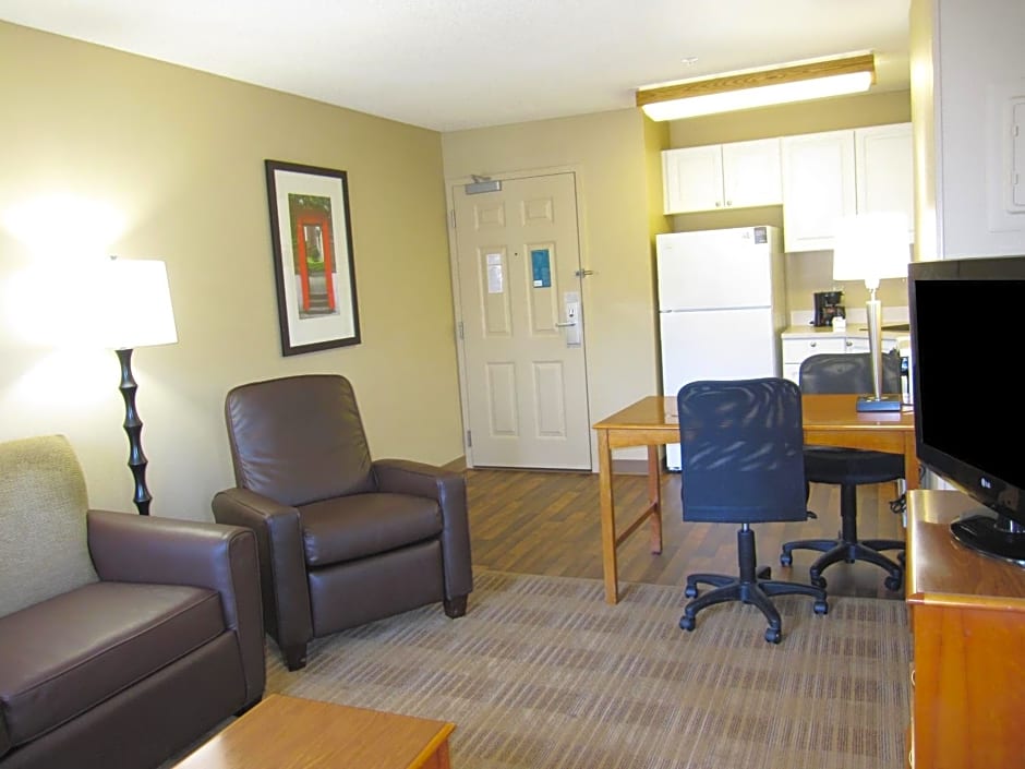 Extended Stay America Suites - Seattle - Everett - Silverlake