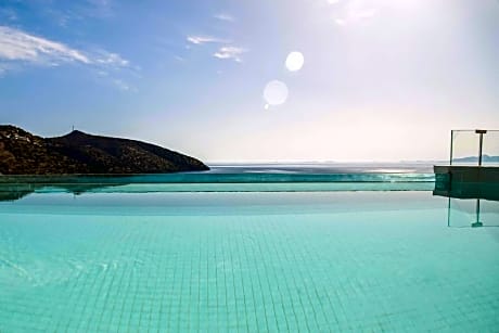 Suite with Private Pool