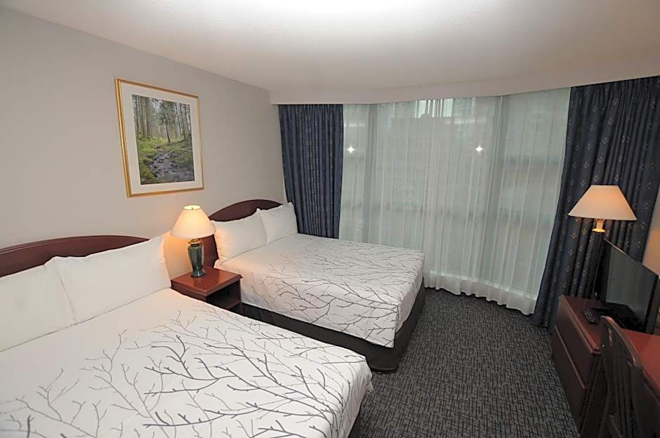 Rosedale on Robson Suite Hotel
