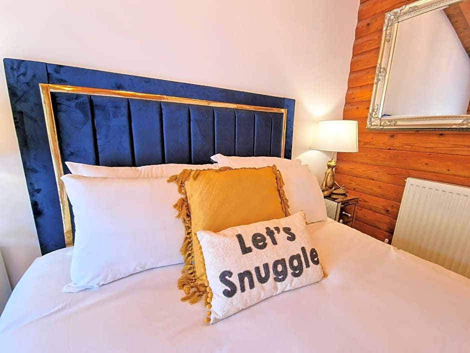 Kaoglen Squirrel Drey-Hot Tub-Pet Friendly-Perth