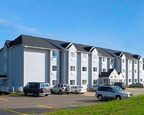 Knights Inn & Suites St. Clairsville