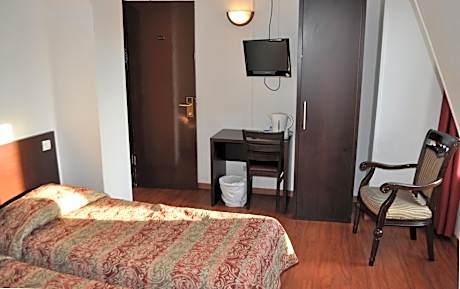 Triple Room (3 Adults)