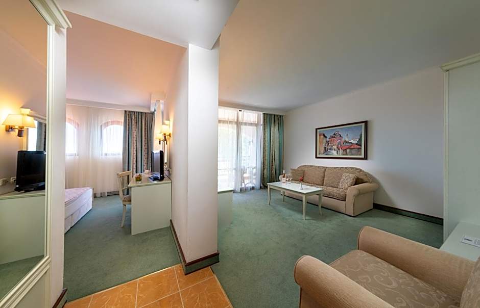 Helena Park - Ultra All Inclusive