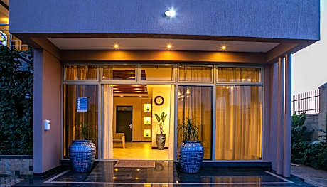 Source Of the Nile Hotel Namanve