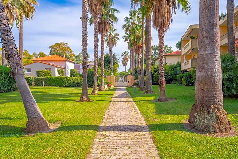 Les 15 Pins & La Mer -Your green getaway near sea & beach