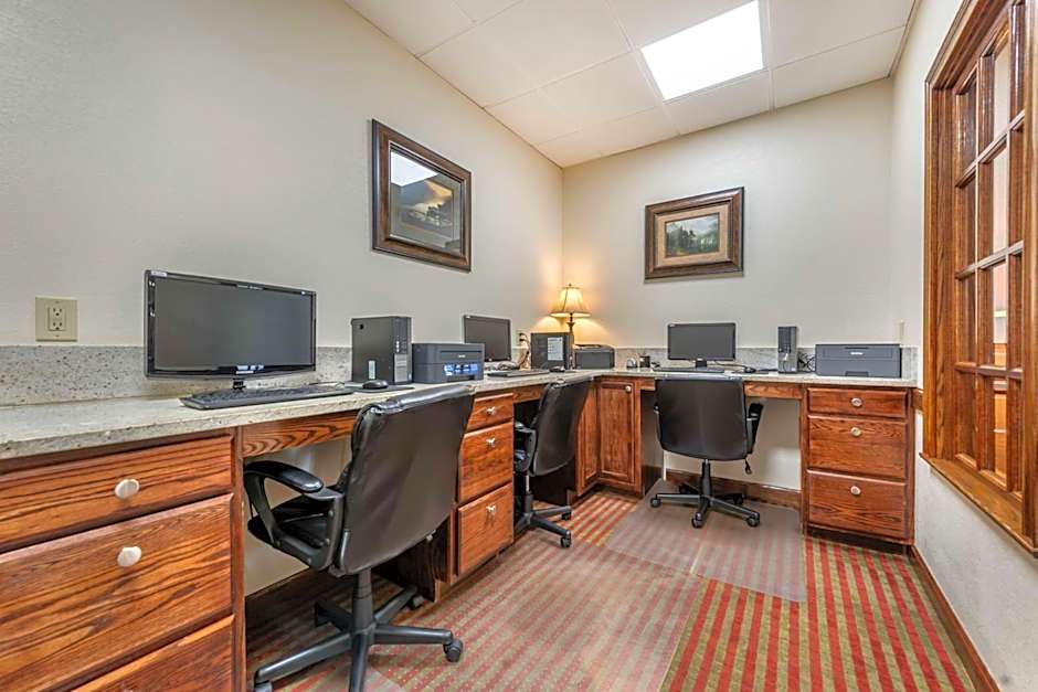 Best Western Plus Bridgeport Inn