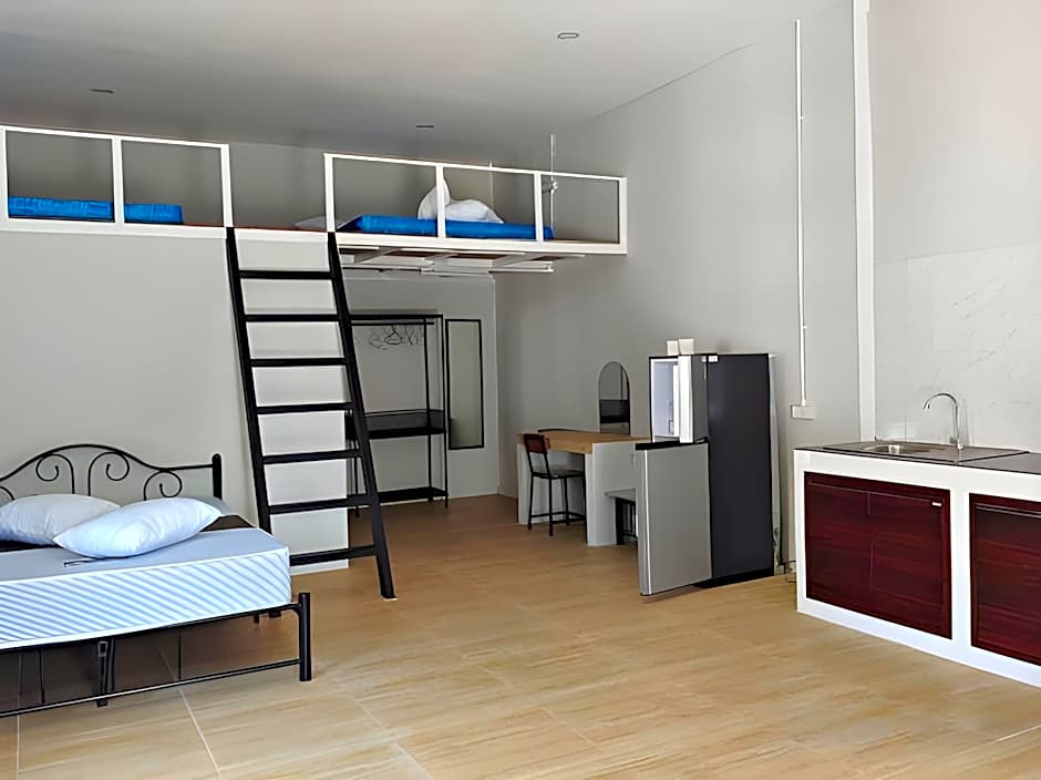 Soi 5 Apartment