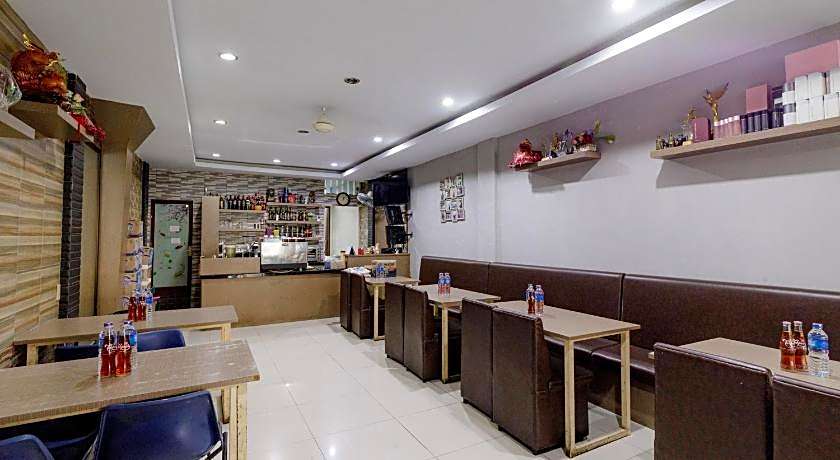 RedDoorz @ Best Hotel Jalan Dr. Sutomo Siantar
