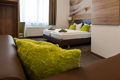 The Outlet Hotel