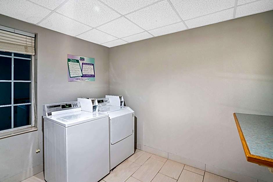La Quinta Inn & Suites by Wyndham Knoxville North I-75