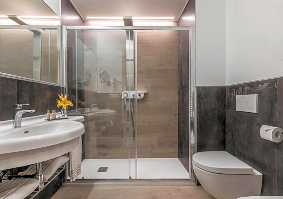 Astoria Deluxe rooms