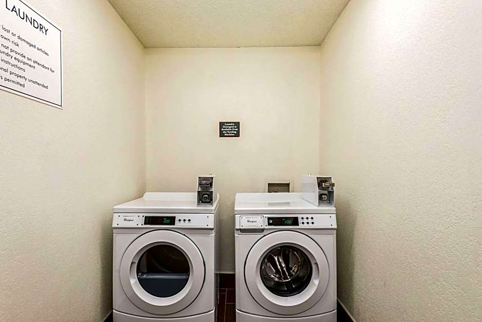 Comfort Inn & Suites Dayton North