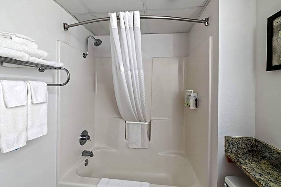 AmericInn by Wyndham Crookston U of M Crookston