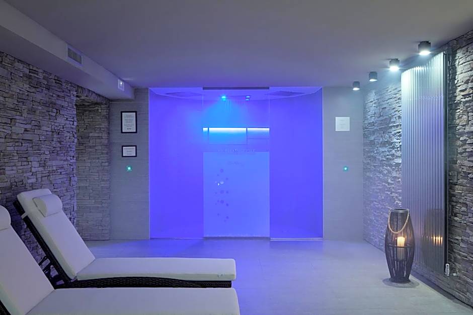 Hotel Wulfenia 4S - Adults Only