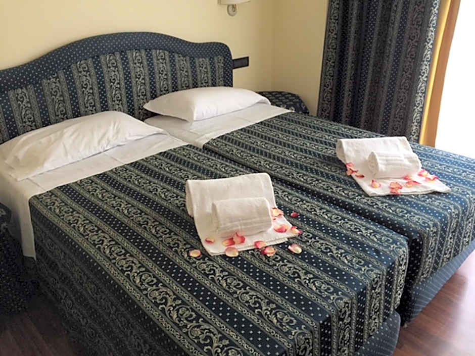 Yachting Hotel Mistral