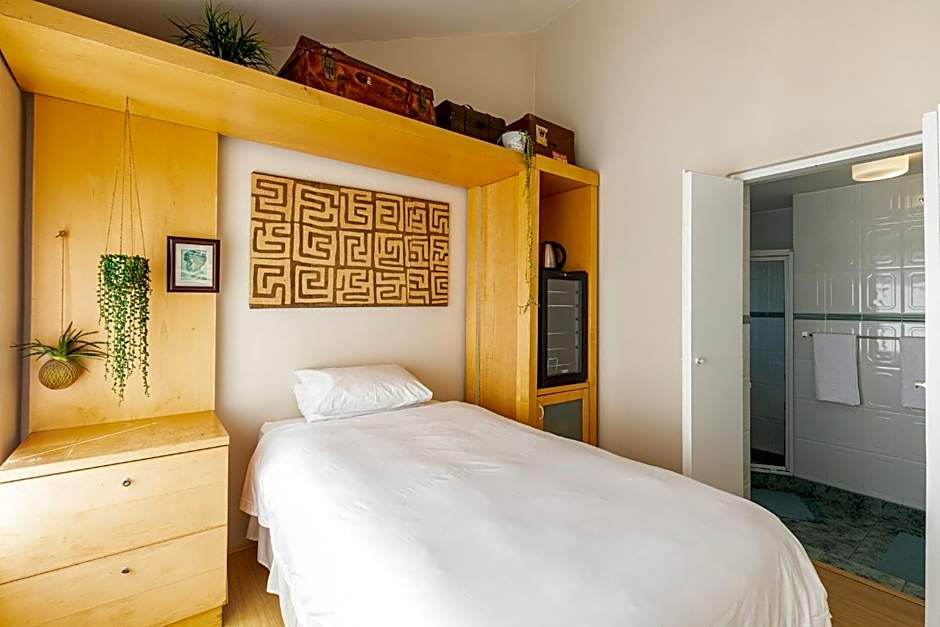 Admiralty Bed & Breakfast