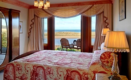 Queen Room with Ocean View