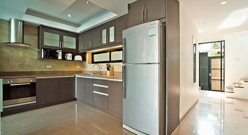 Tropicana Pool Villa