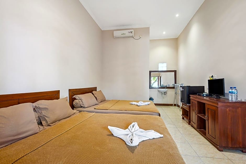 Sawarna Little Hula Hula