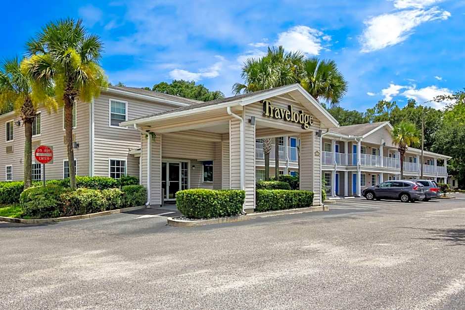 Travelodge Suites by Wyndham MacClenny