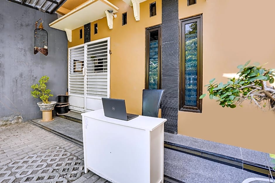 Hotel O Rumah Kost Gresik Syariah