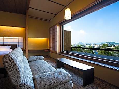 Triple Room - Non-Smoking (3rd floor)