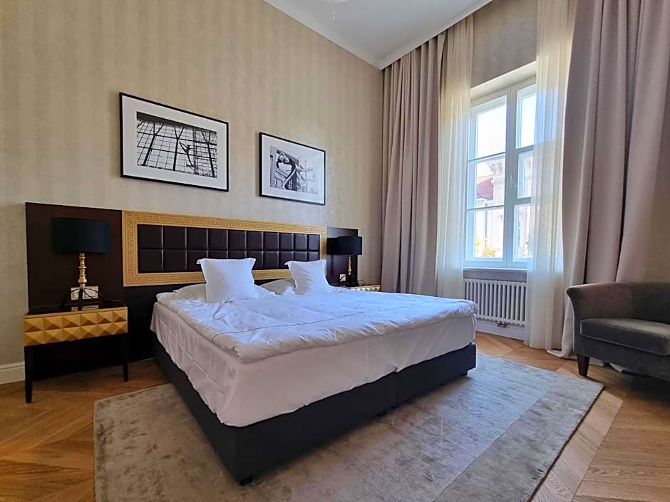 Incanto Old Town Boutique