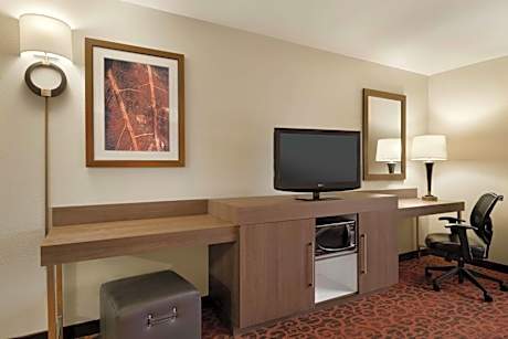 Room with Two Queen Beds - Non-Smoking