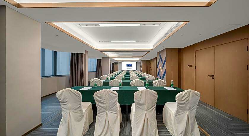 Holiday Inn Express Nanchang Bayi Square By IHG