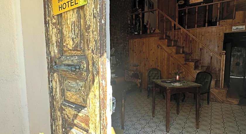 Tom Square Boutique Hotel