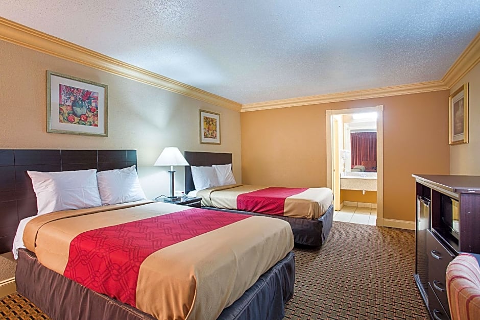 Rodeway Inn & Suites Birmingham I-59 exit 134