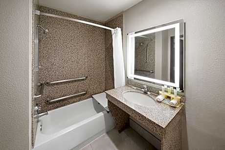 1 King Bed Mobility Accessible Suite Bathtub w/Grab Bars Non-Smoking