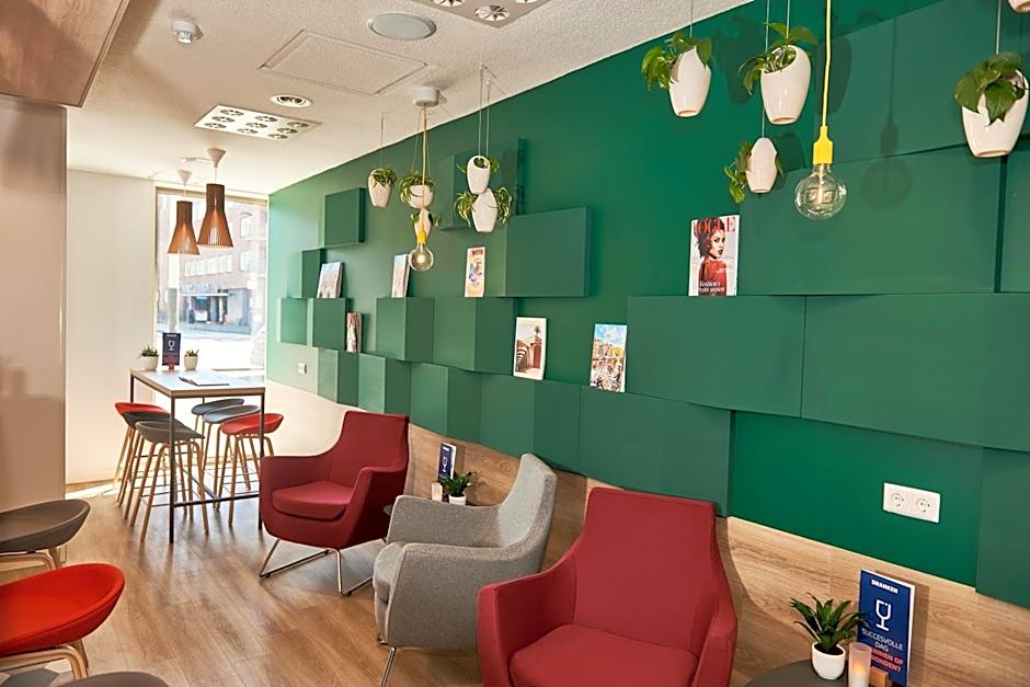 Holiday Inn Express Amsterdam - City Hall By IHG