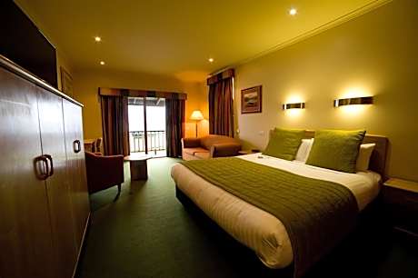 Executive Waterfront Suite