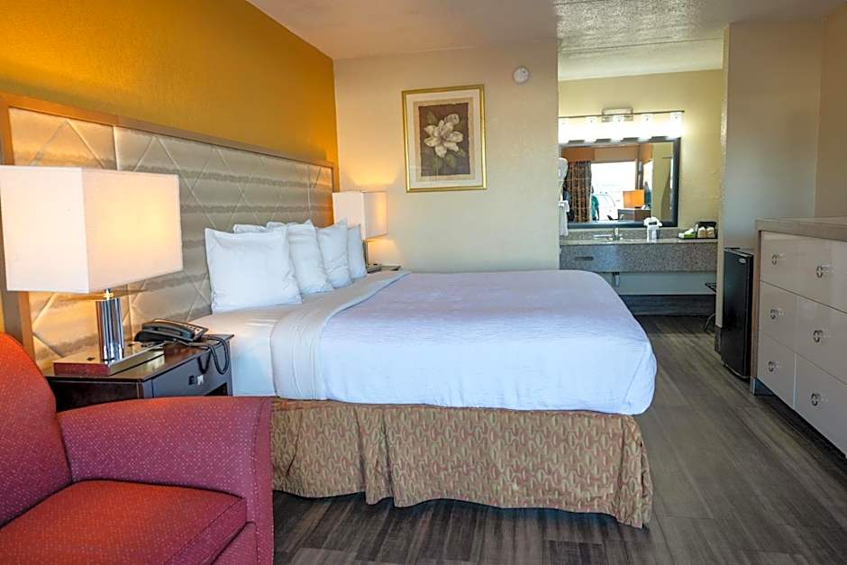 Photo 1 of 9 of 1 King Bed Suite