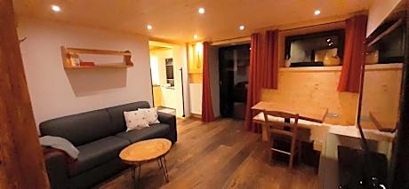 One-Bedroom Apartment with Garden