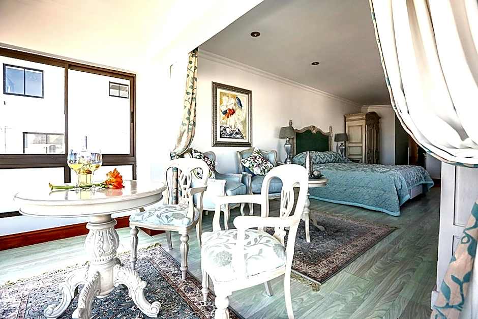 Misty Waves Boutique Hotel