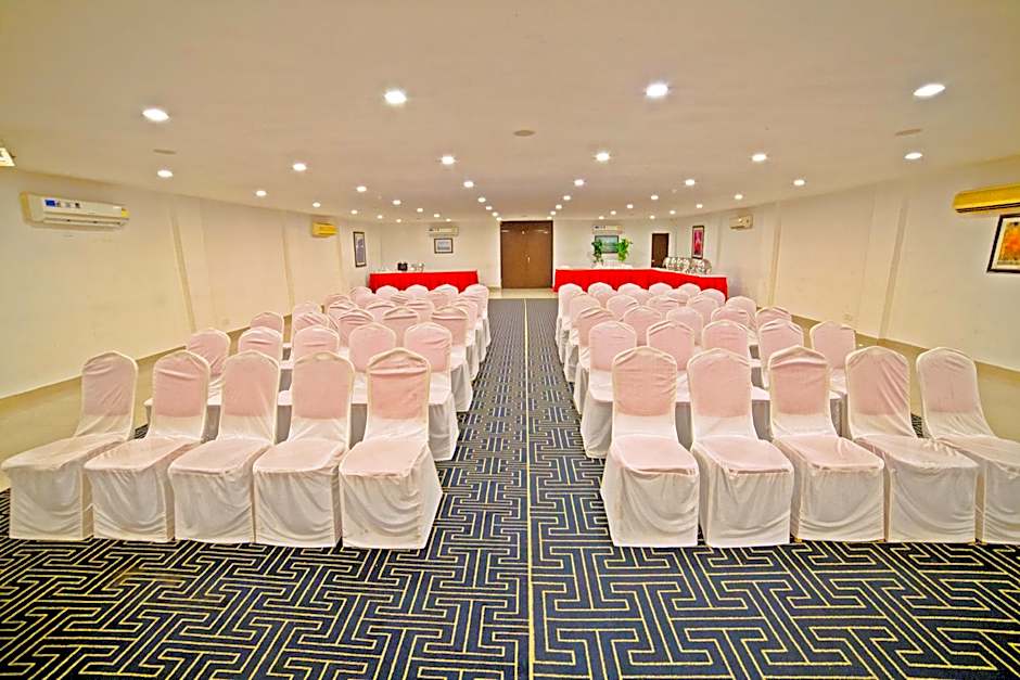 Hotel Clarks Collection Bhavnagar