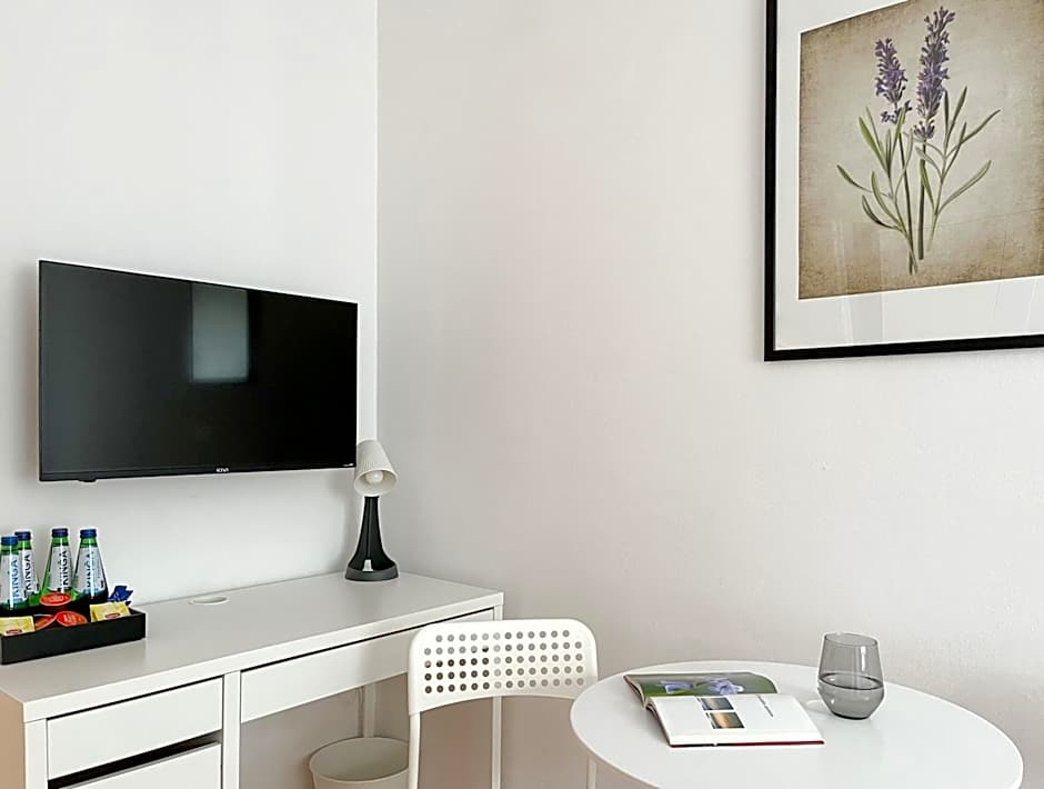 Flower House Warsaw Chopin Airport