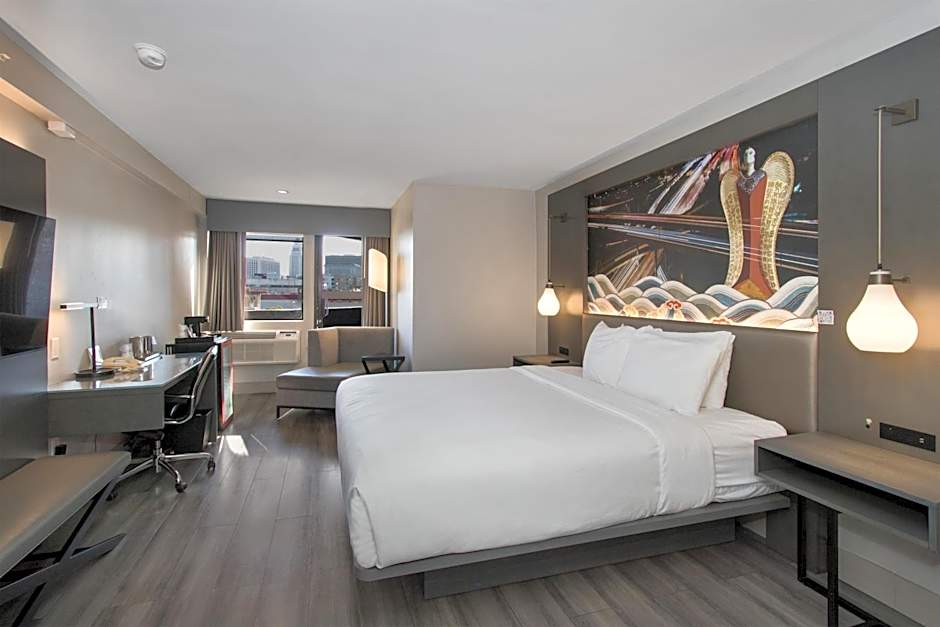 Aiden Los Angeles Downtown Dragon Gate Inn