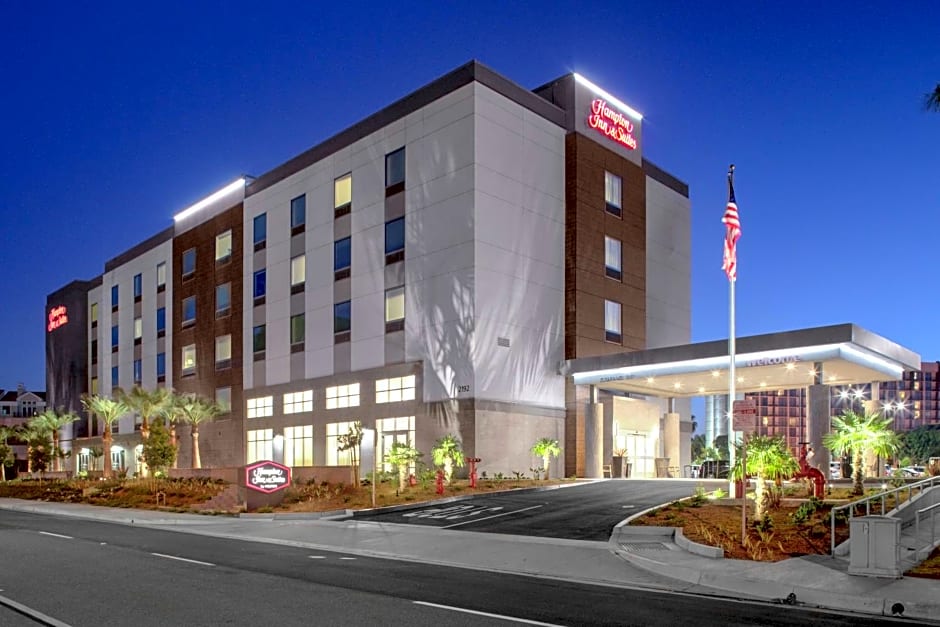 Hampton Inn By Hilton & Suites Irvine-Orange County Airport