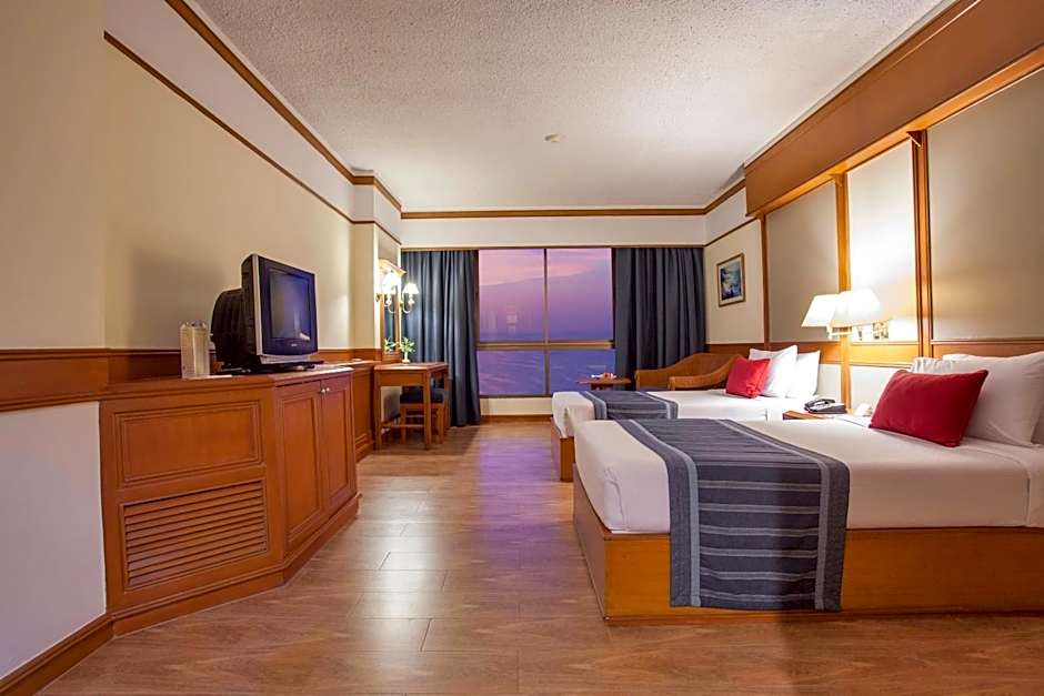 Photo 1 of 4 of Superior, Sea View