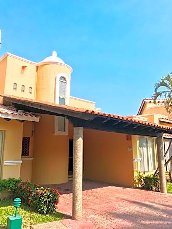 Villa 18 Con Playa 3 Recamaras dentro de Hotel en Ixtapa