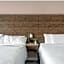 Pink Champagne Boutique Motel