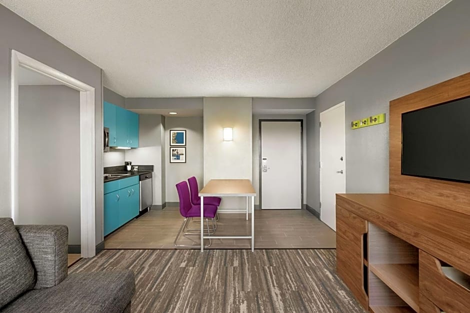 Hampton Inn By Hilton And Suites Ft. Lauderdale-Airport