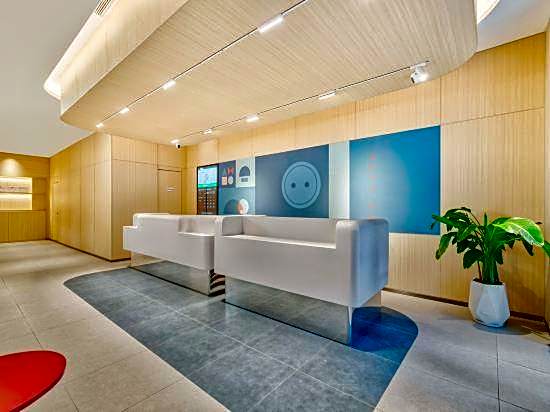 Home Inn (Ningbo Tianyi Plaza Jiangxiaqiao subway station)